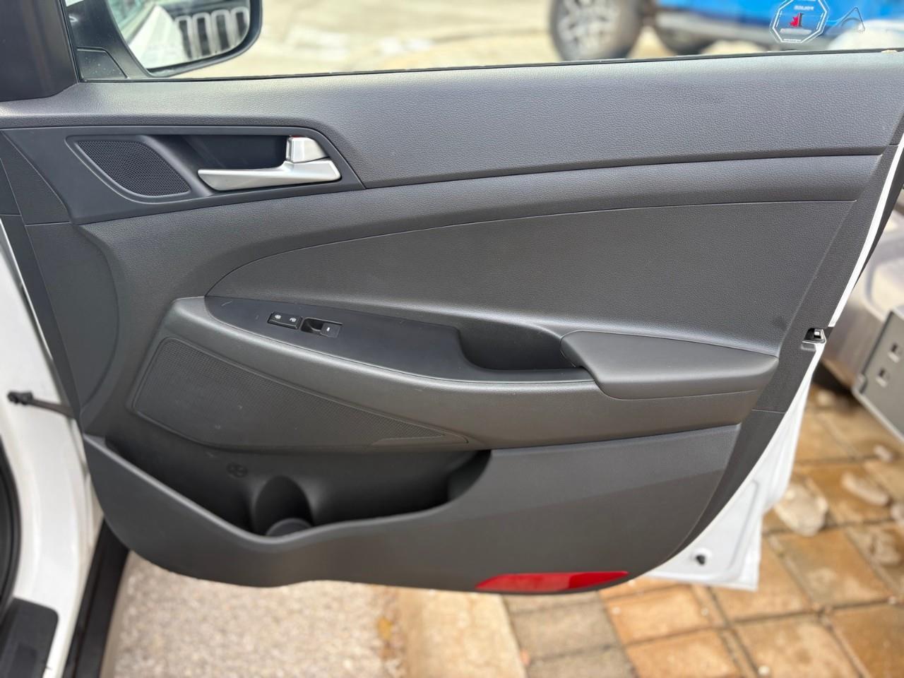 2021 Hyundai Tucson Essential 4dr All-Wheel Drive Photo