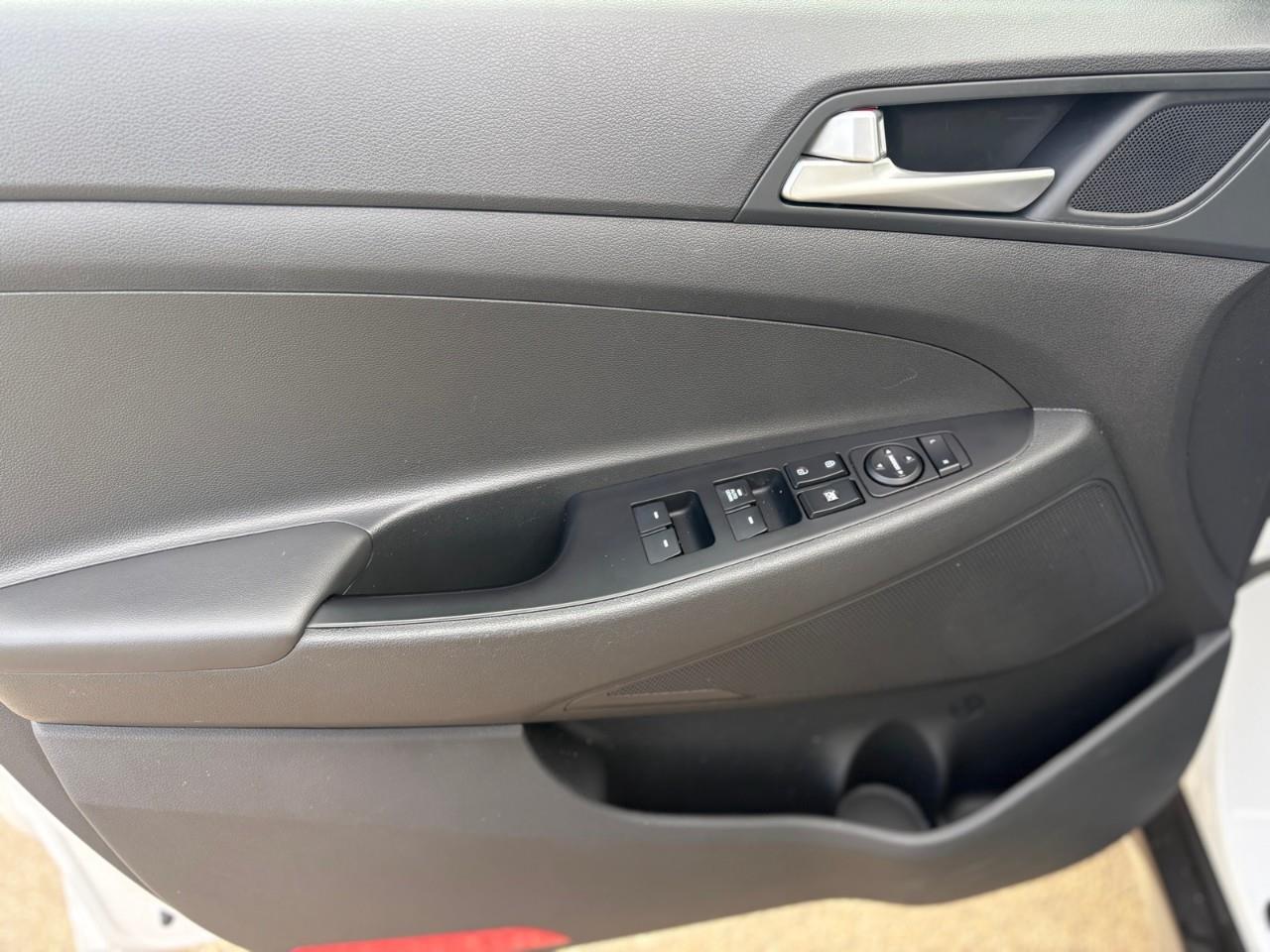 2021 Hyundai Tucson Essential 4dr All-Wheel Drive Photo