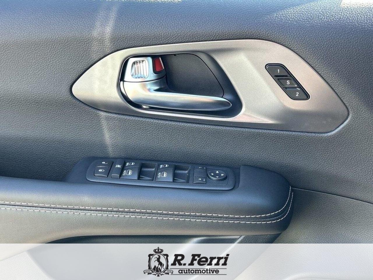 2026 Chrysler Pacifica Select All-Wheel Drive Passenger Van Photo