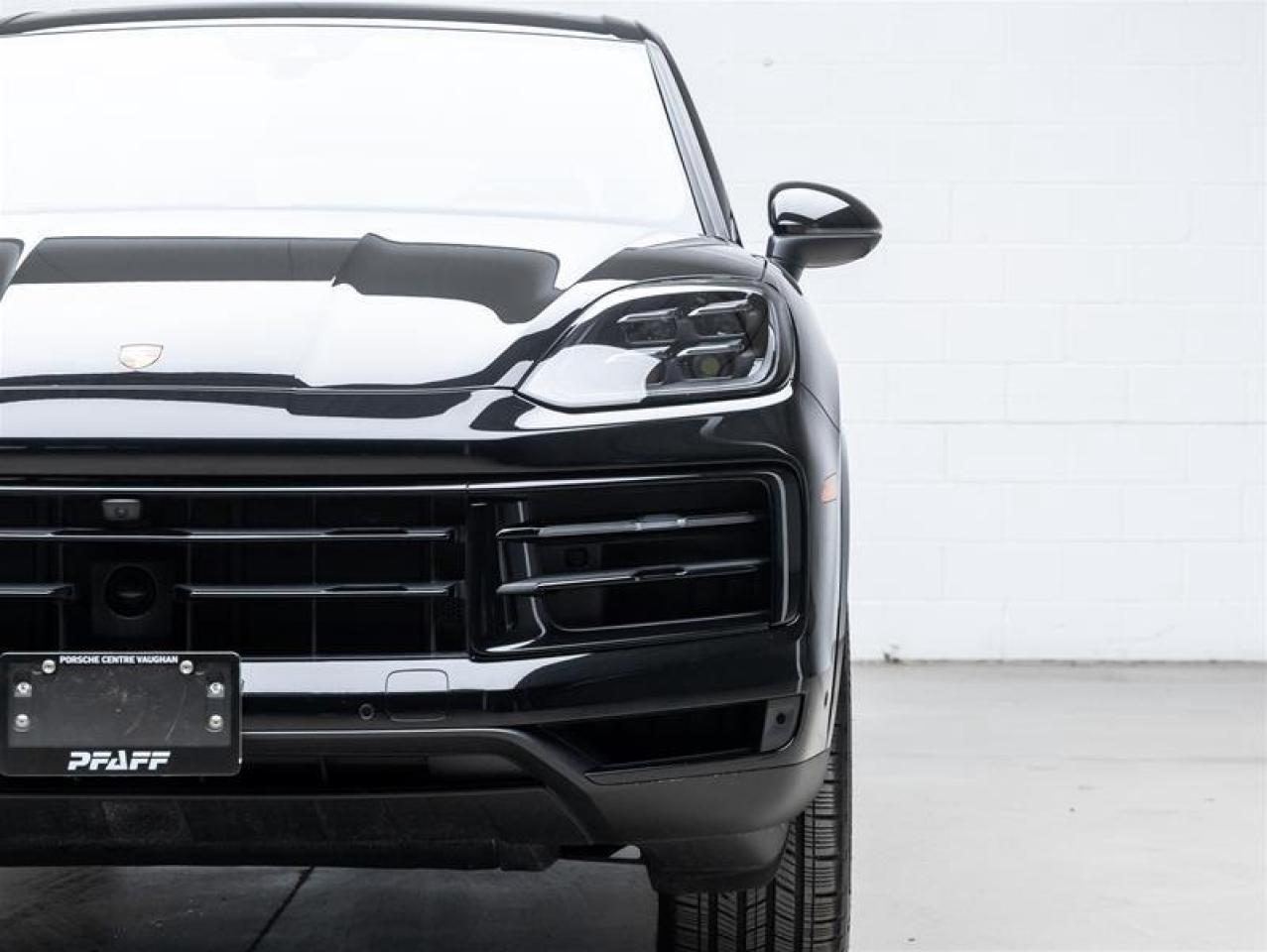 2025 Porsche Cayenne  Photo3