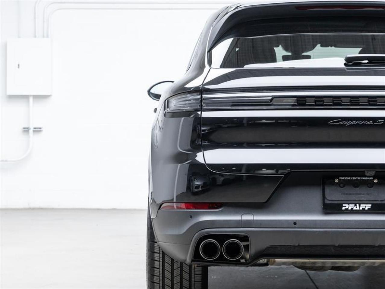 2025 Porsche Cayenne  Photo