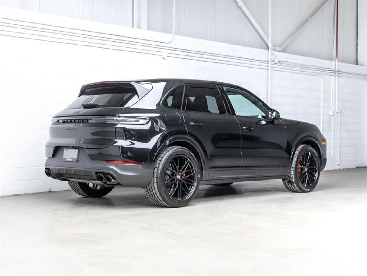 2025 Porsche Cayenne  Photo