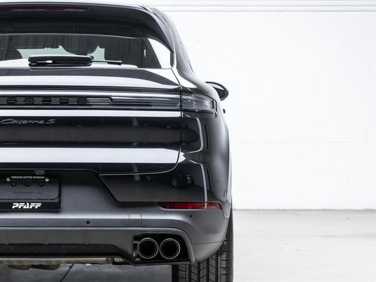 2025 Porsche Cayenne  Photo