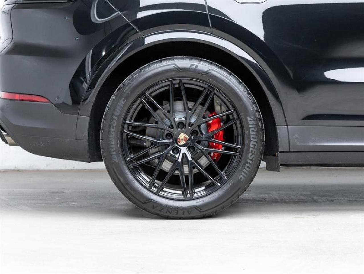 2025 Porsche Cayenne  Photo