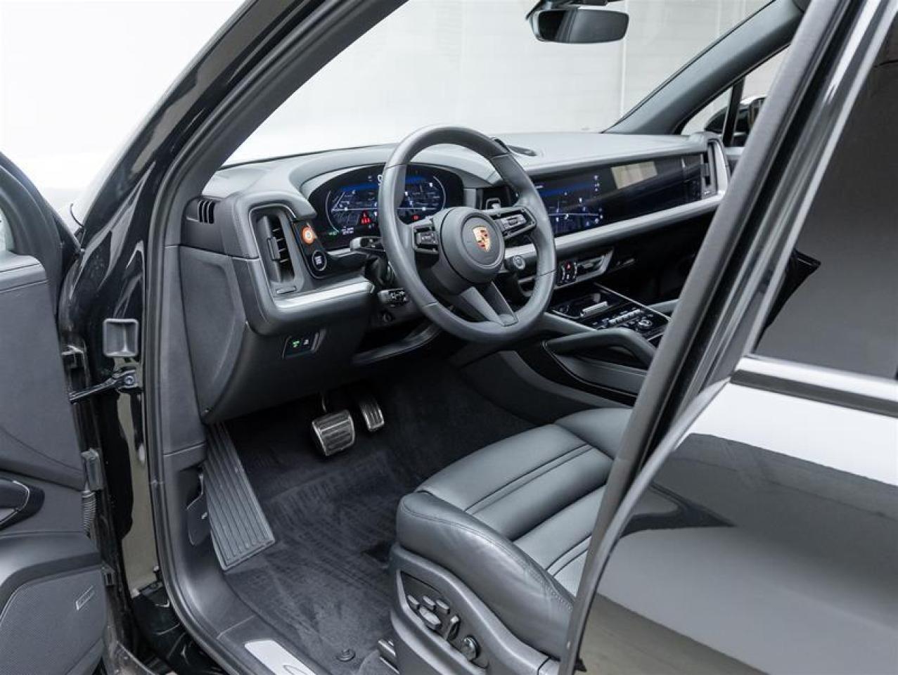 2025 Porsche Cayenne  Photo