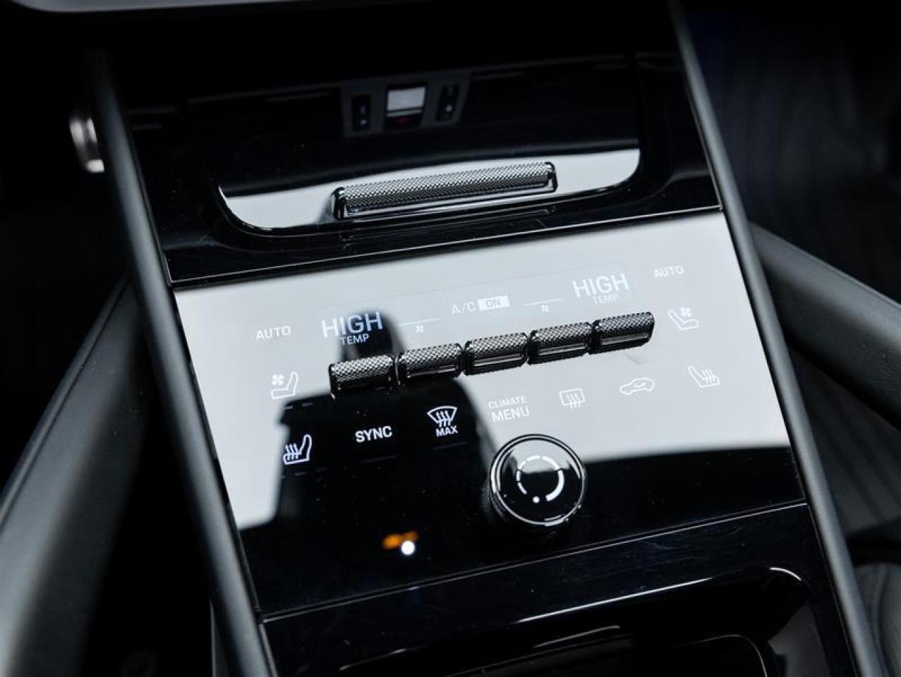 2025 Porsche Cayenne  Photo