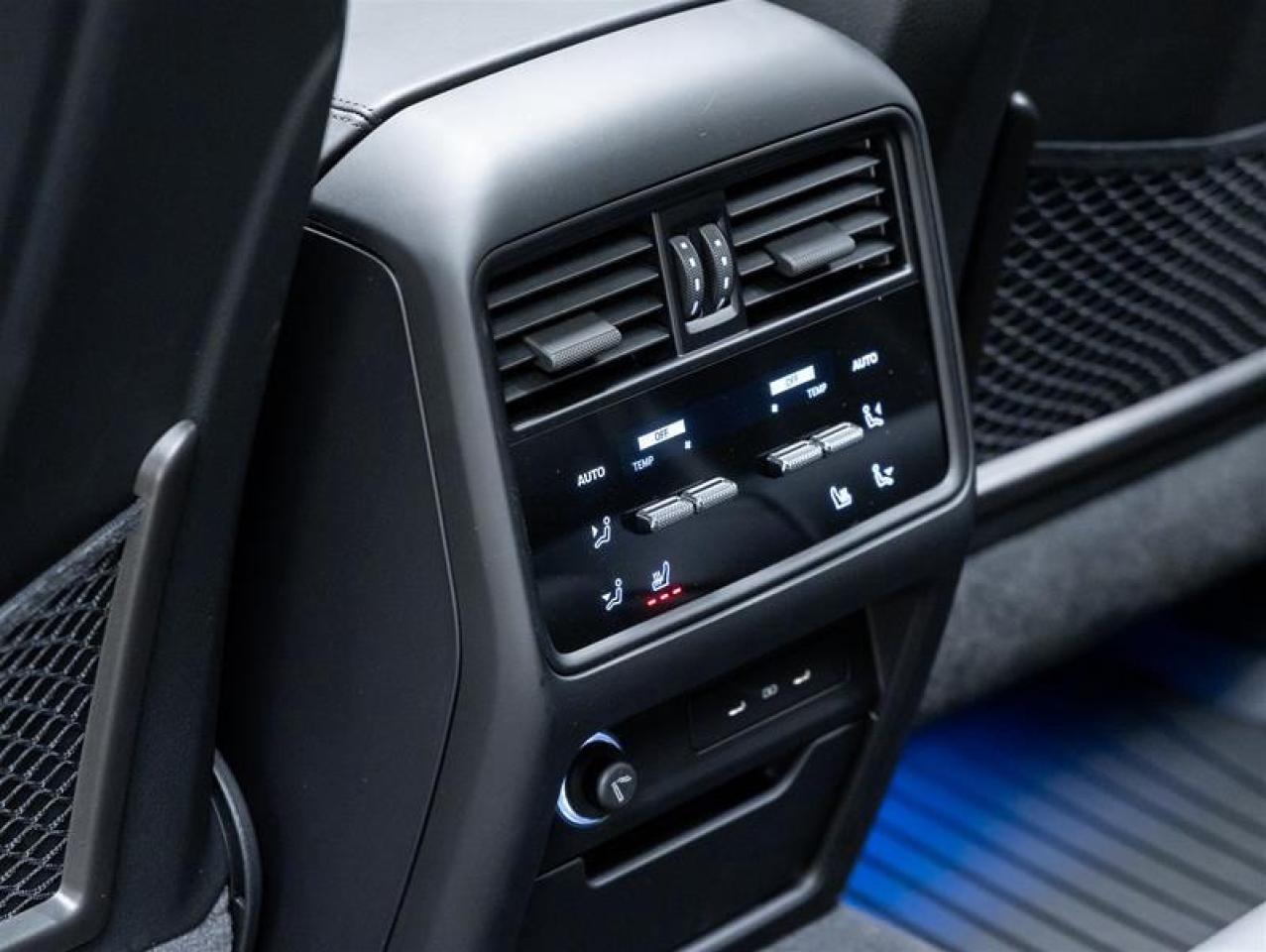 2025 Porsche Cayenne  Photo