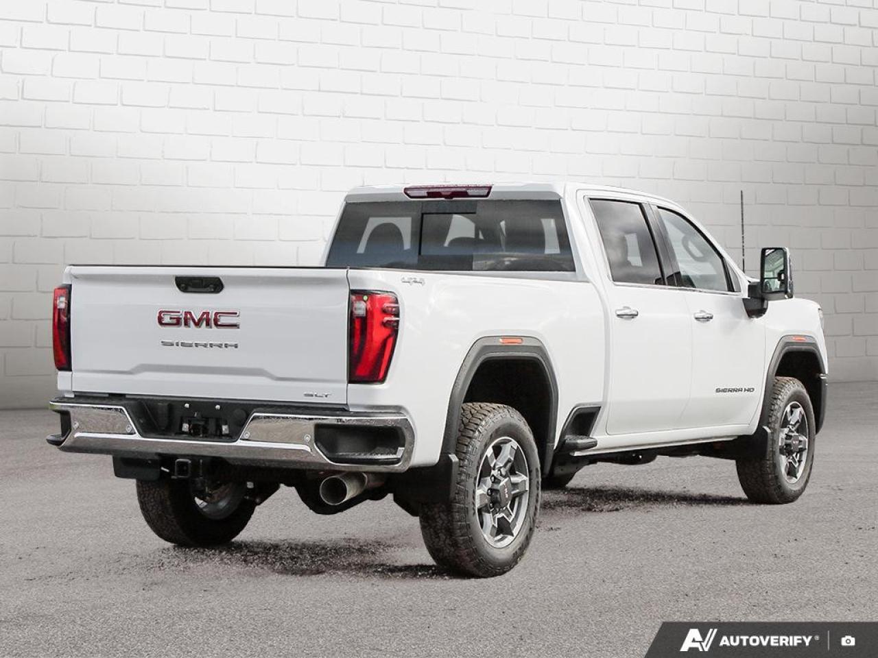 2026 GMC SIERRA 2500HD Crew Cab Standard Box 4-Wheel Drive SLT Photo4