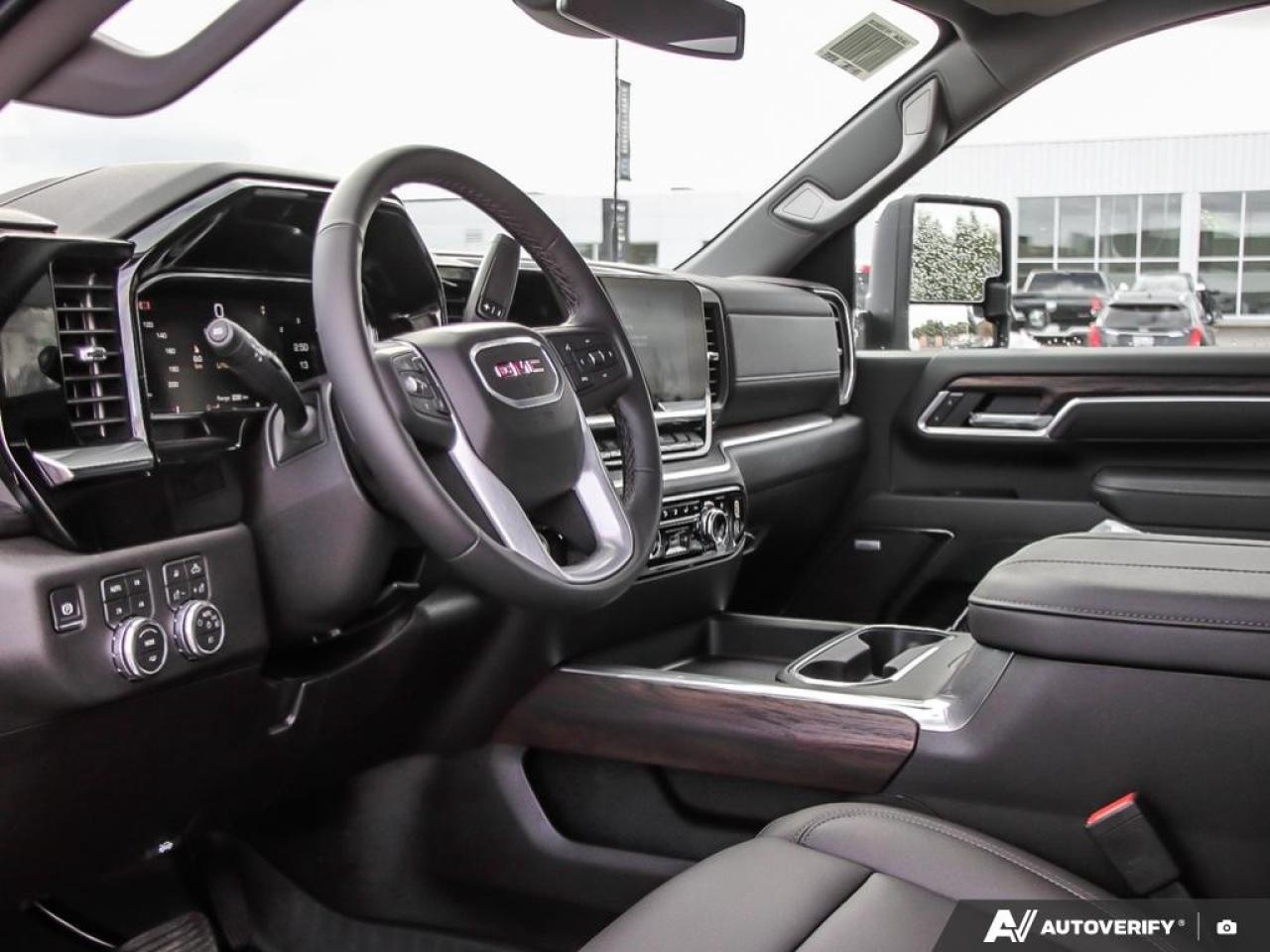 2026 GMC SIERRA 2500HD Crew Cab Standard Box 4-Wheel Drive SLT Photo