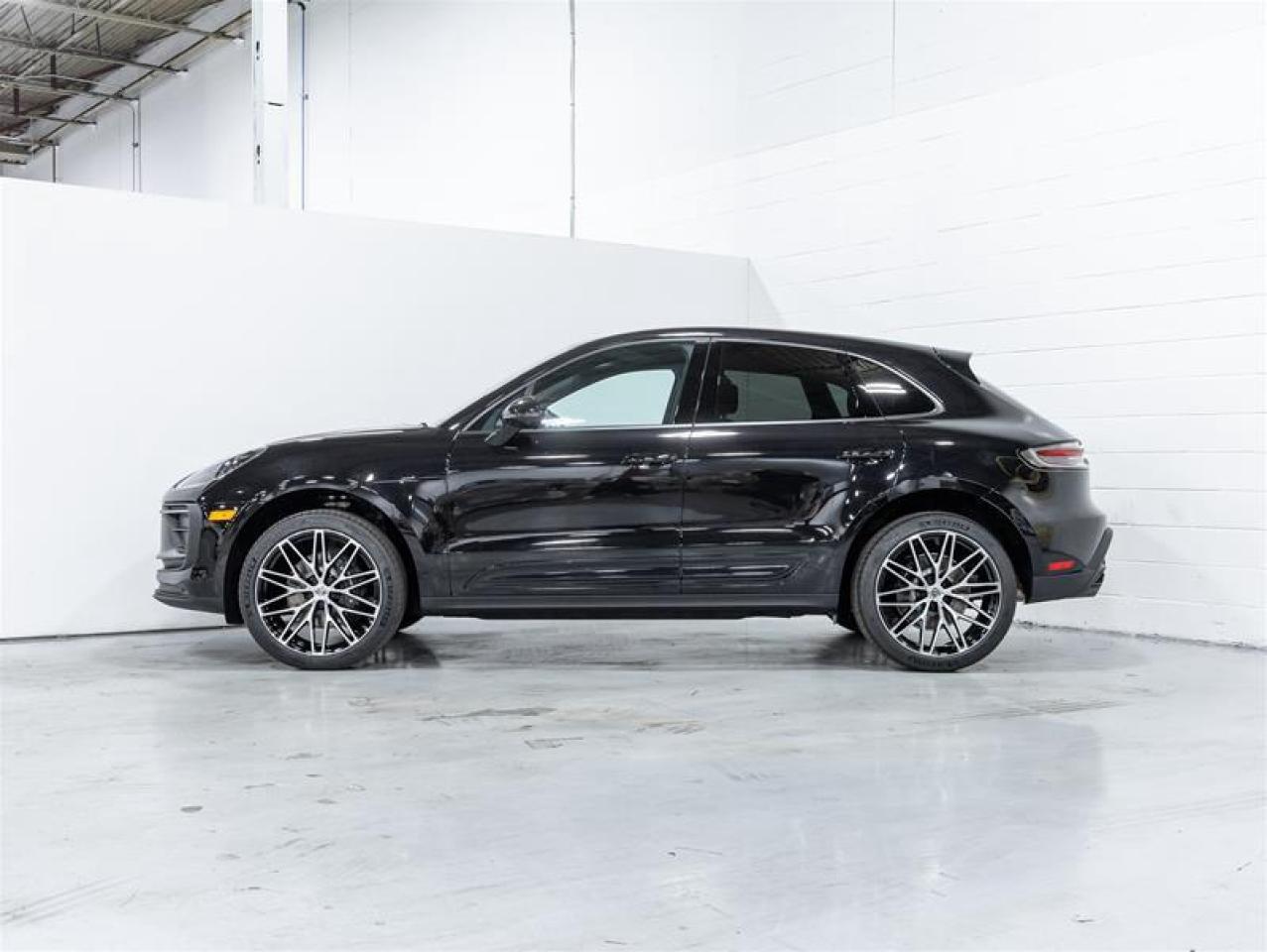 2026 Porsche Macan  Photo