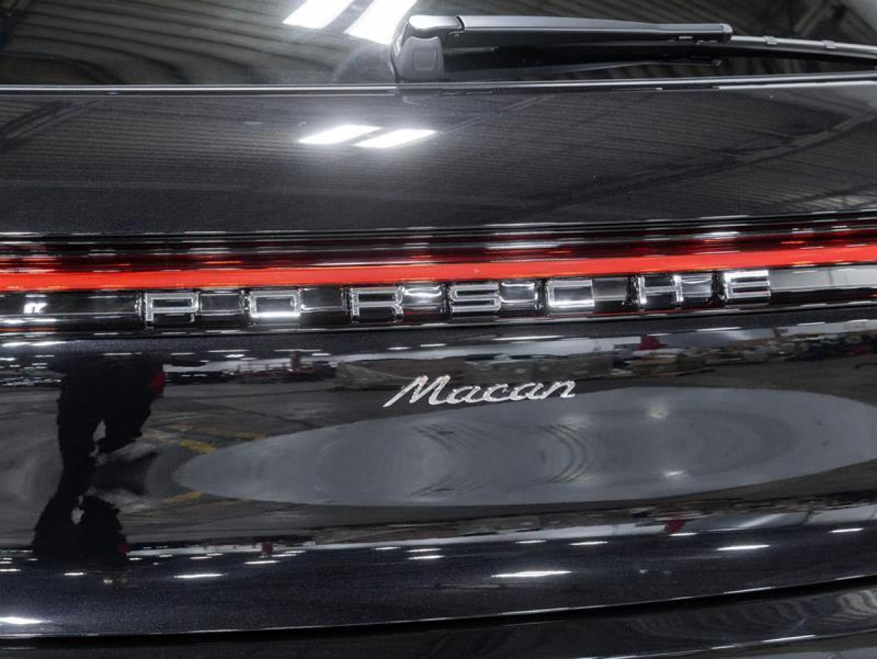 2026 Porsche Macan  Photo