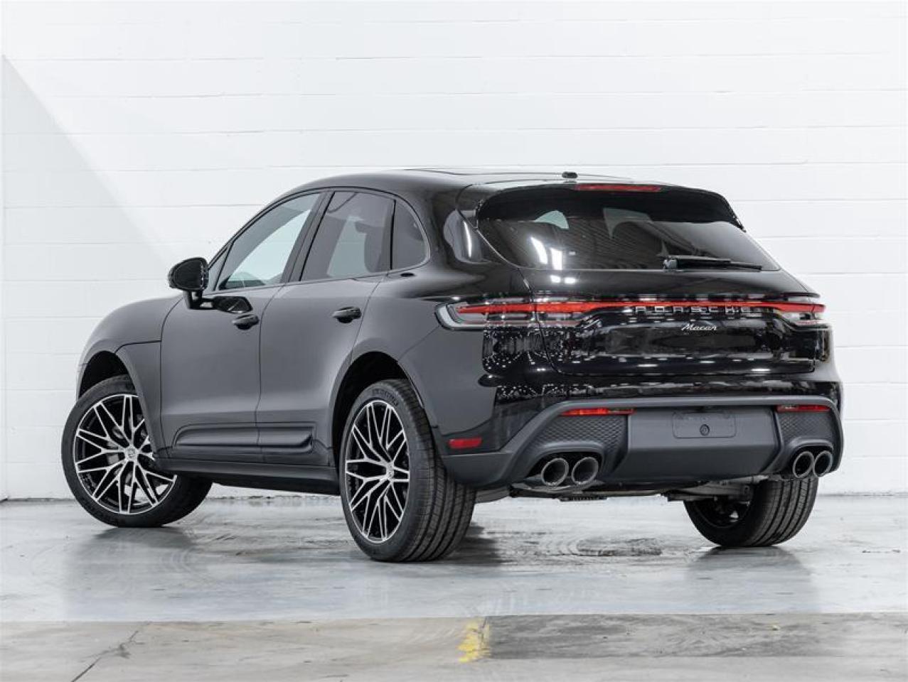 2026 Porsche Macan  Photo
