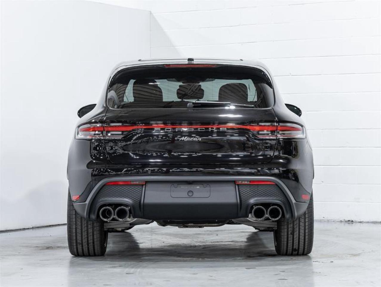 2026 Porsche Macan  Photo