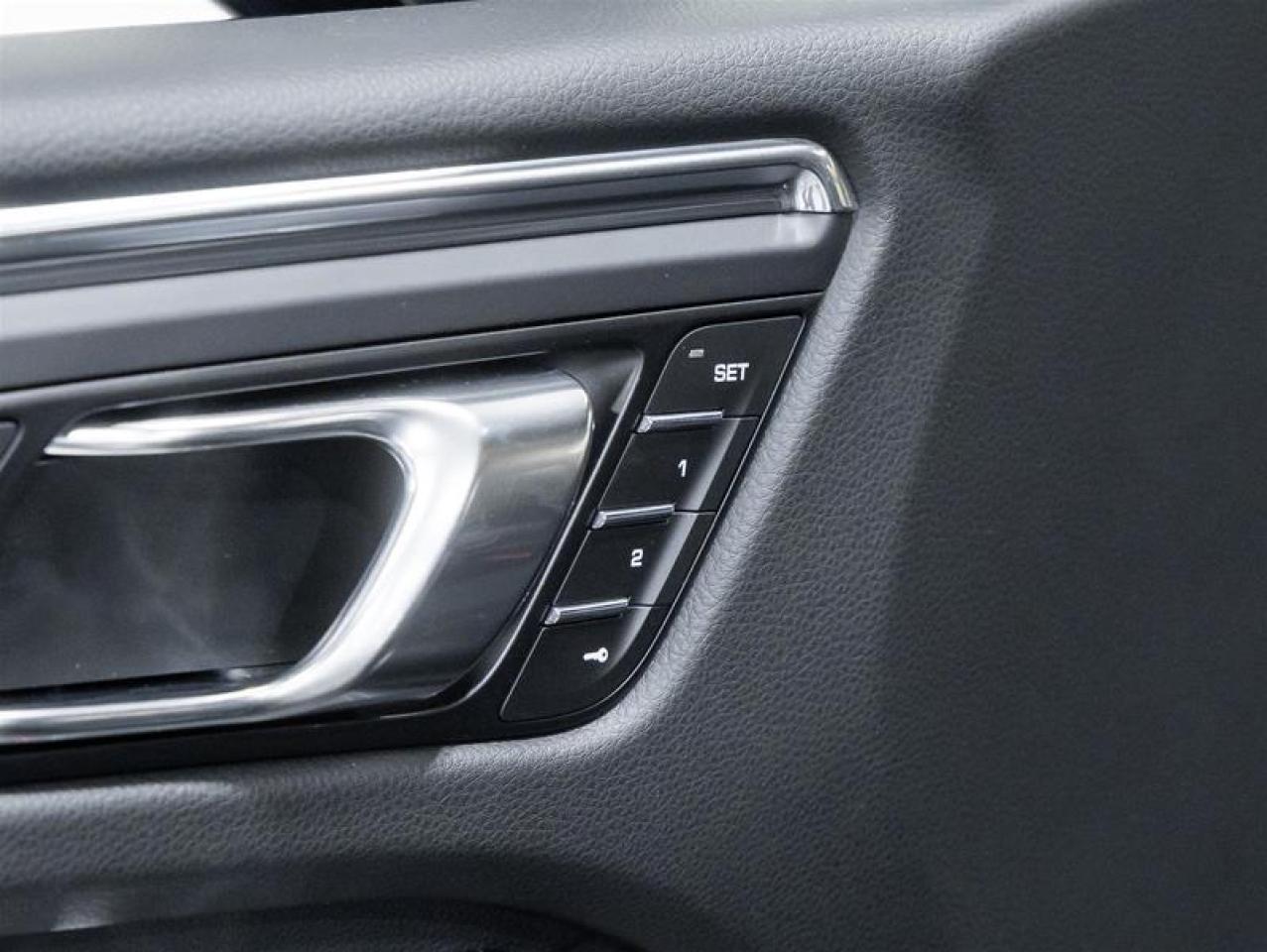 2026 Porsche Macan  Photo