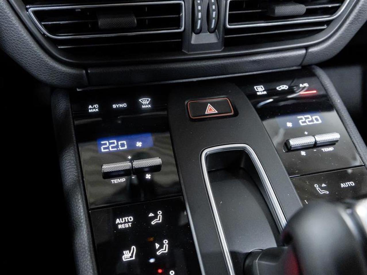 2026 Porsche Macan  Photo