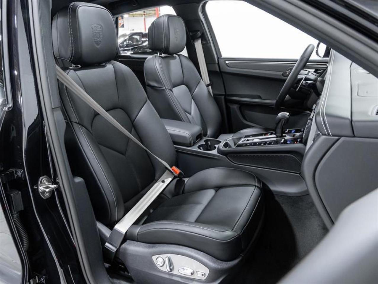 2026 Porsche Macan  Photo