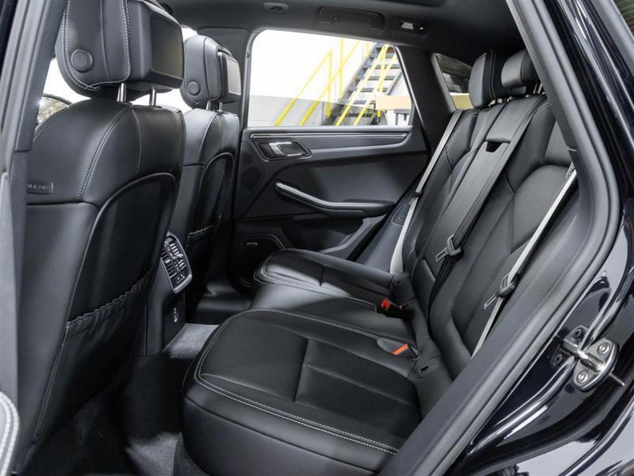 2026 Porsche Macan  Photo