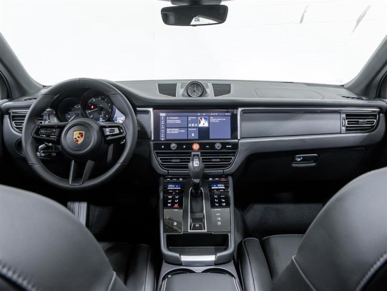 2026 Porsche Macan  Photo