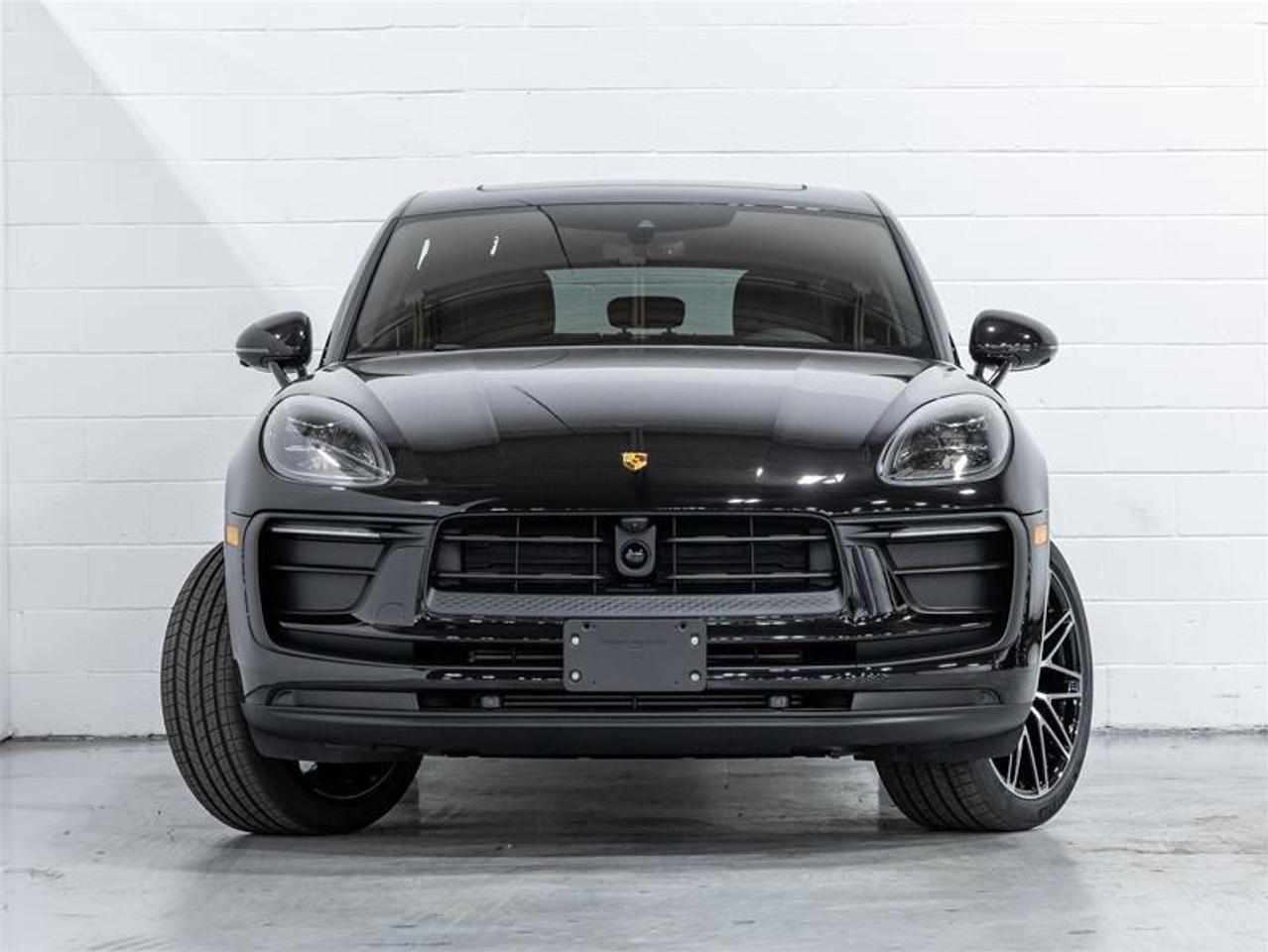 2026 Porsche Macan  Photo