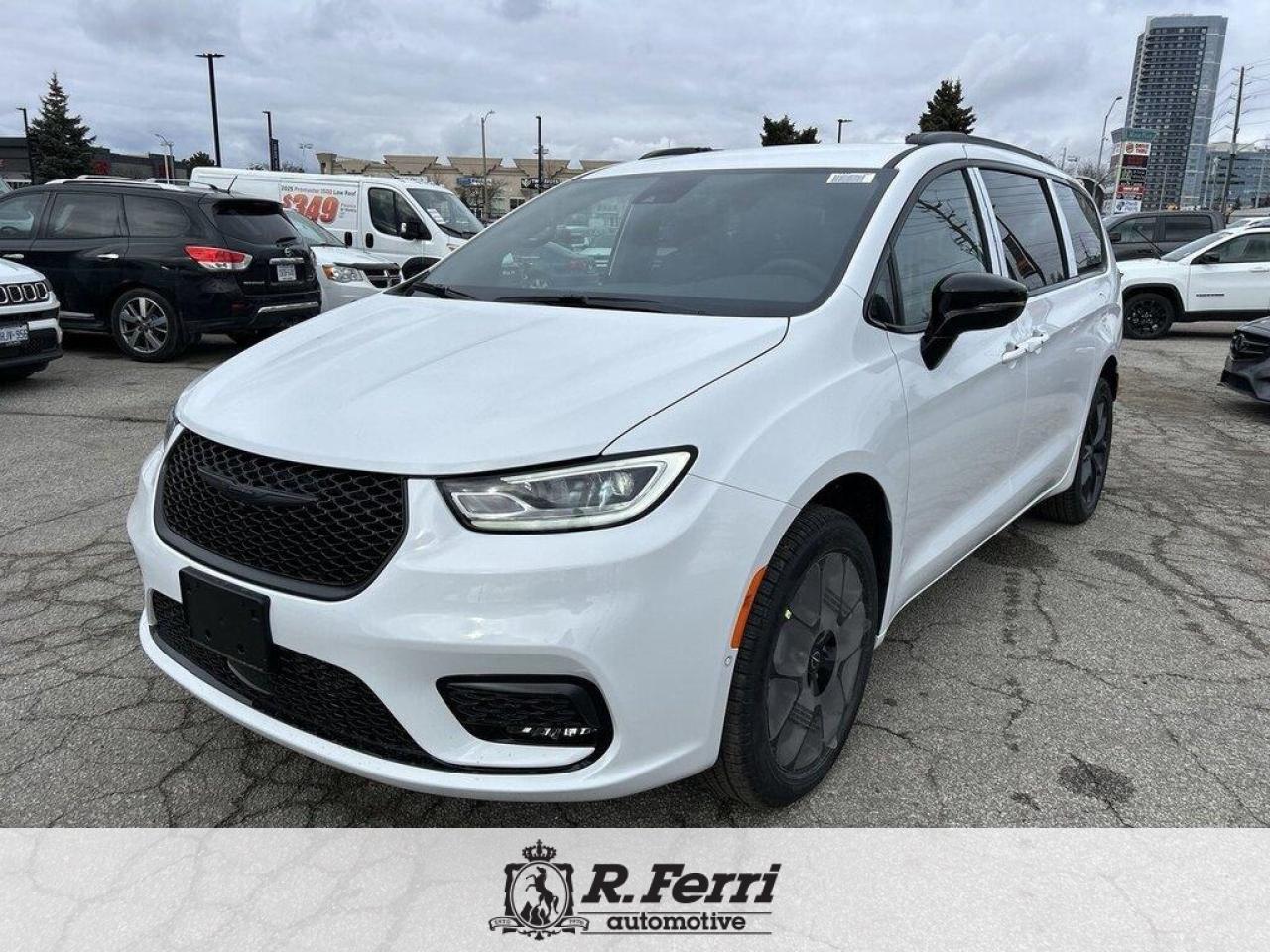 2026 Chrysler Pacifica Select All-Wheel Drive Passenger Van Photo4