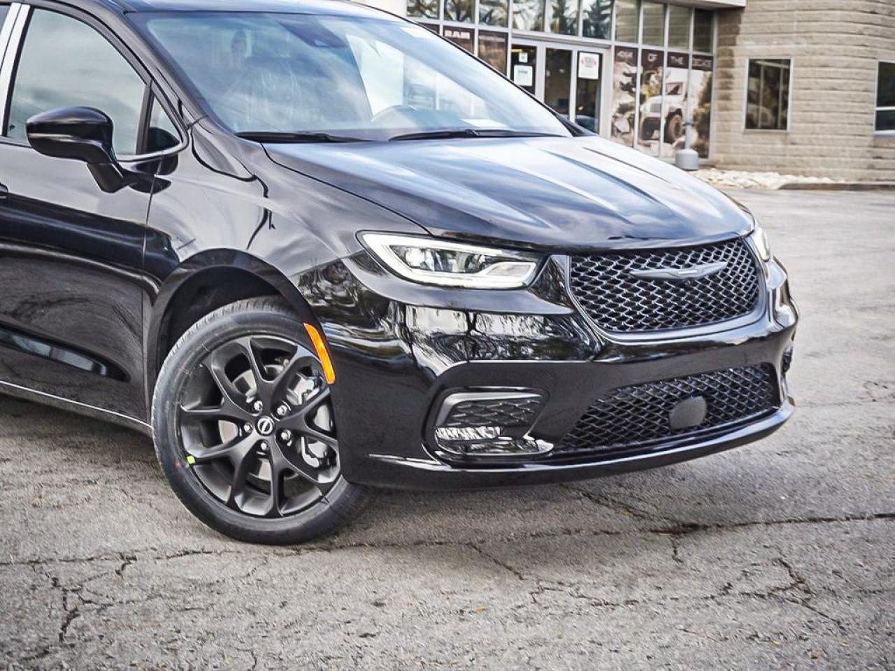 2026 Chrysler Pacifica  Photo