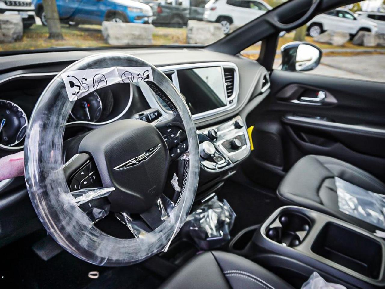 2026 Chrysler Pacifica  Photo