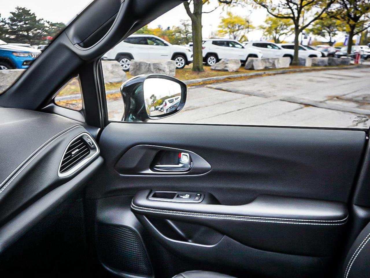 2026 Chrysler Pacifica  Photo