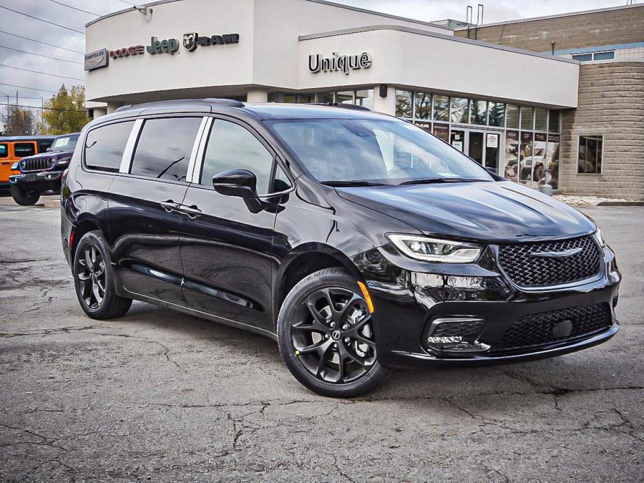 2026 Chrysler Pacifica  Photo