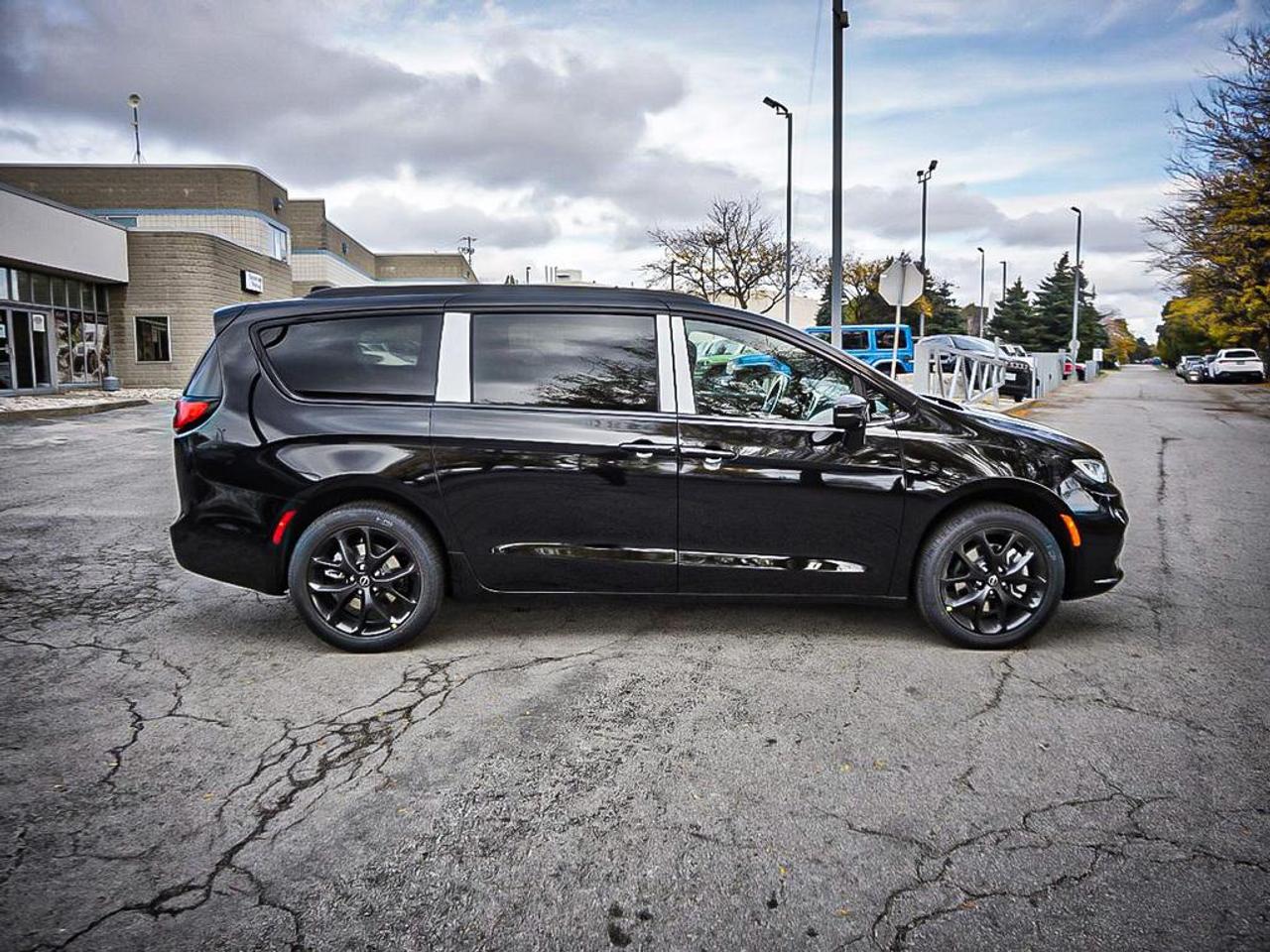 2026 Chrysler Pacifica  Photo
