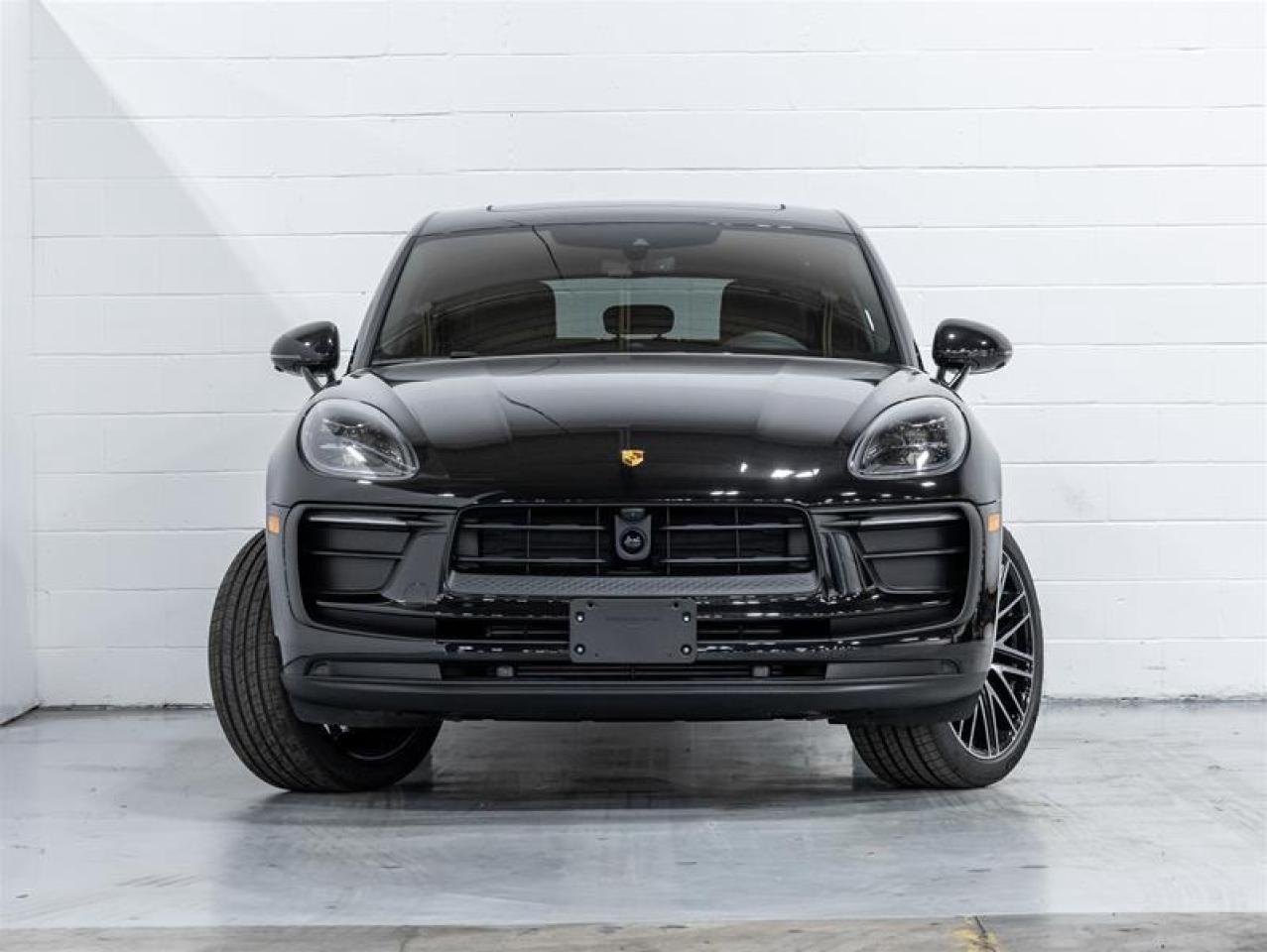 2026 Porsche Macan  Photo