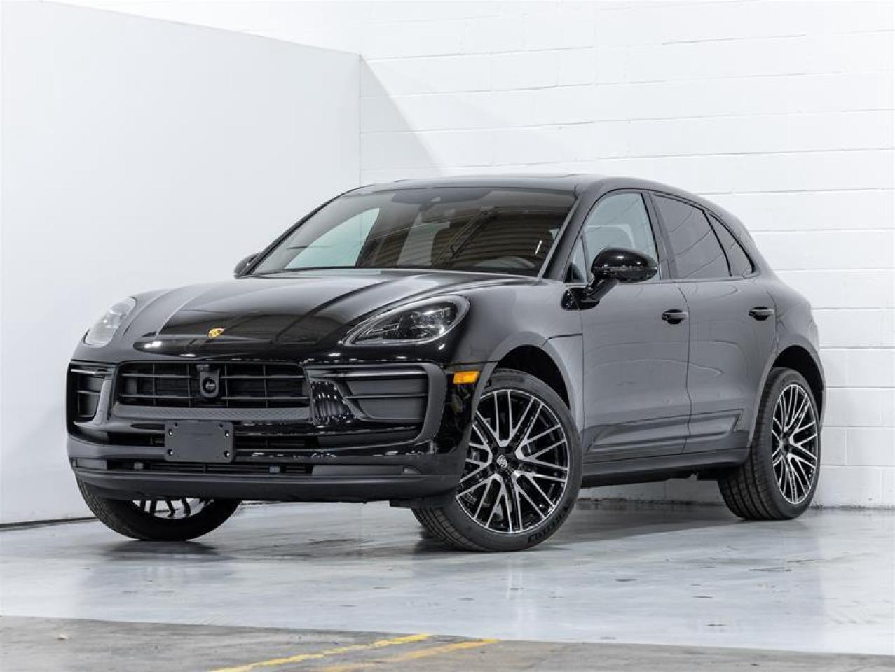2026 Porsche Macan  Photo0