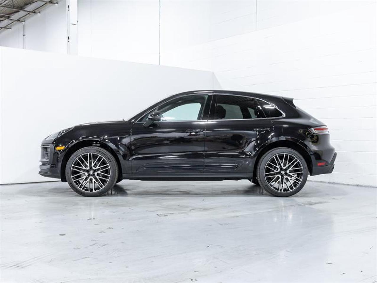 2026 Porsche Macan  Photo