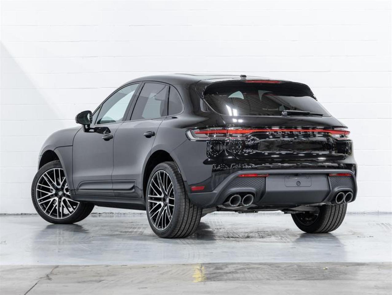 2026 Porsche Macan  Photo
