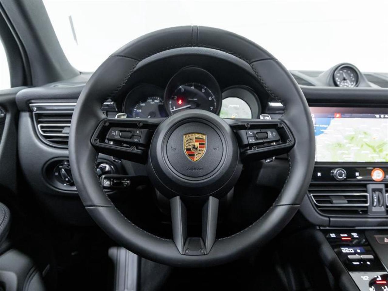 2026 Porsche Macan  Photo