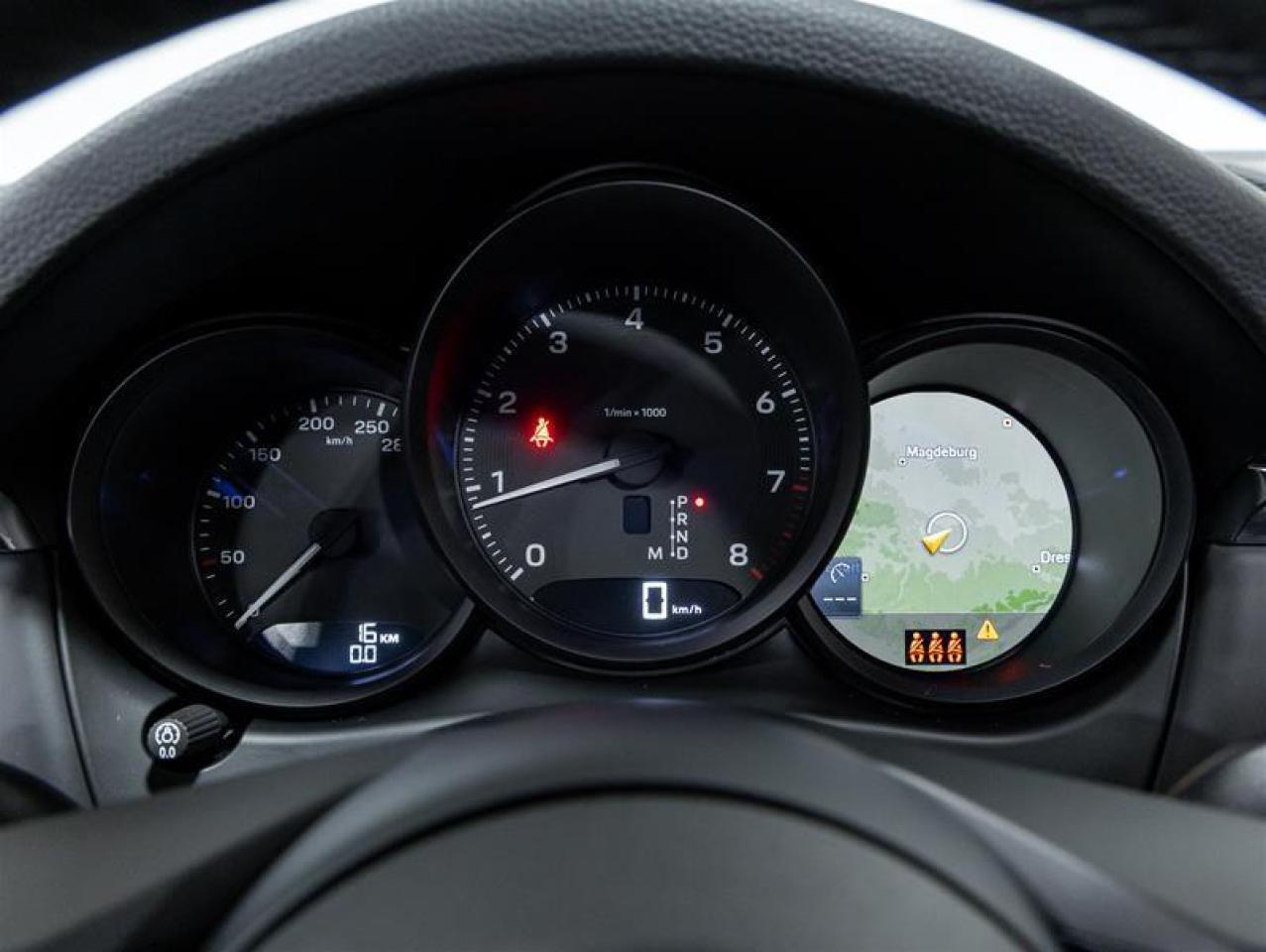 2026 Porsche Macan  Photo