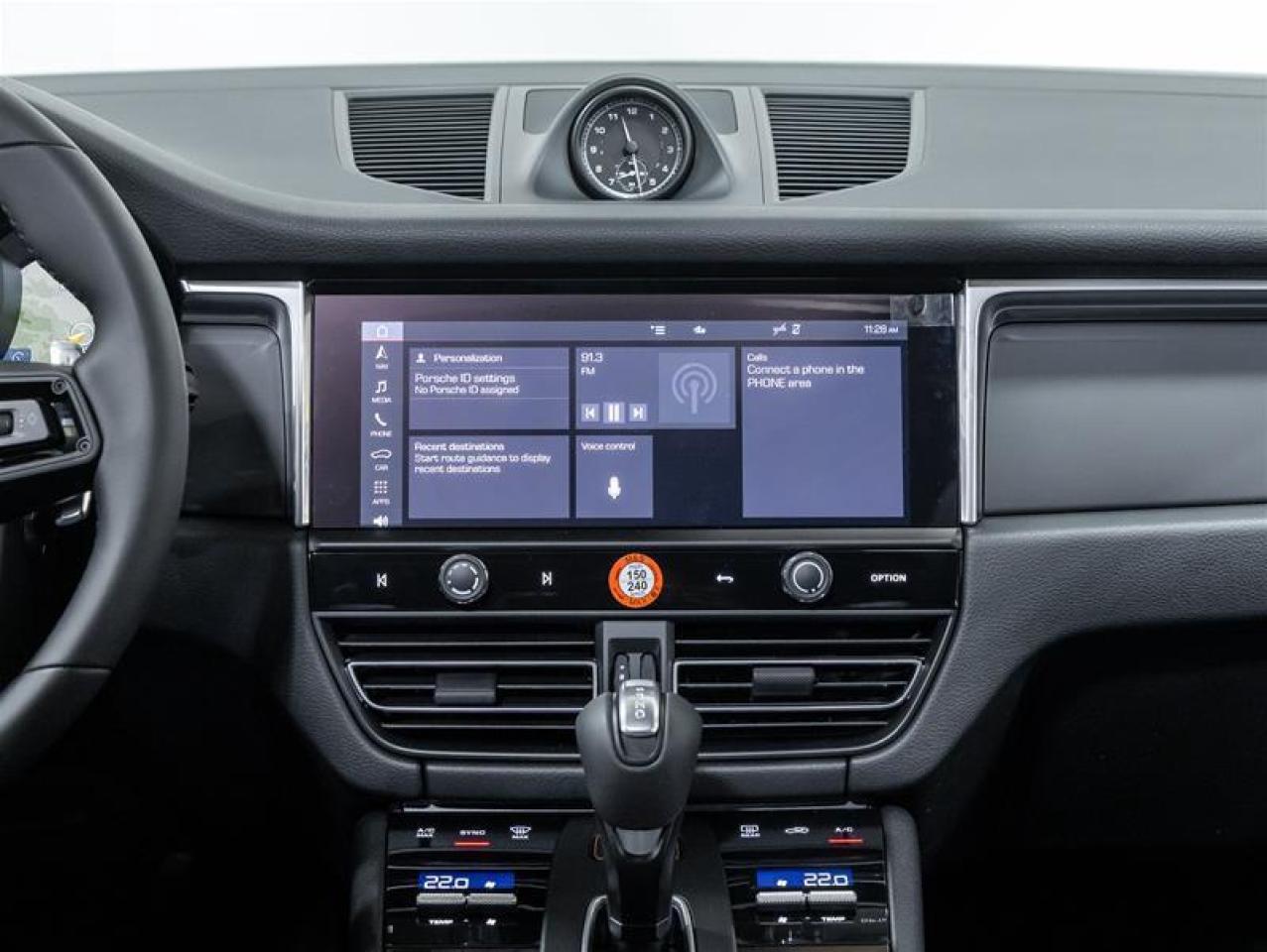 2026 Porsche Macan  Photo