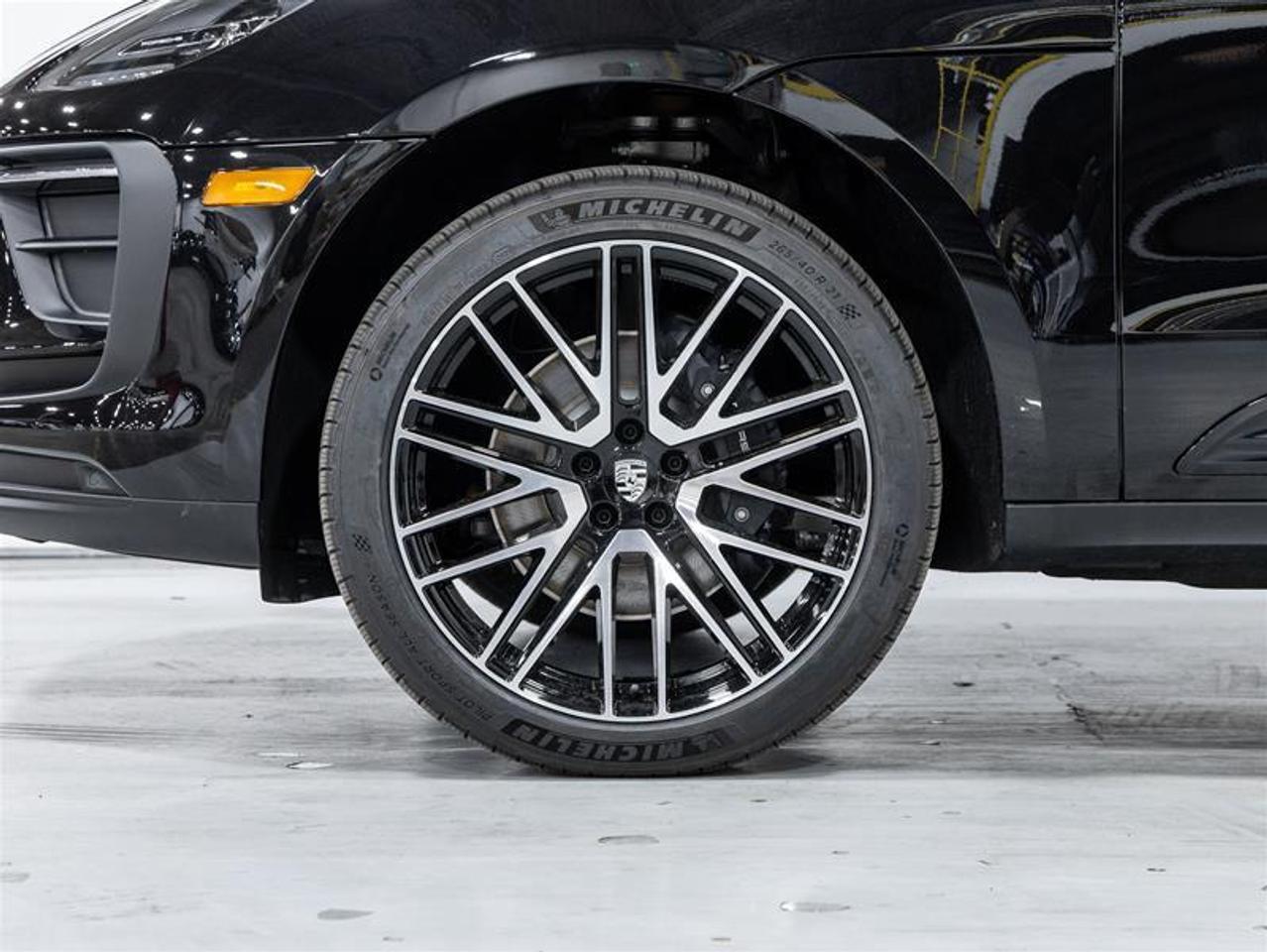 2026 Porsche Macan  Photo