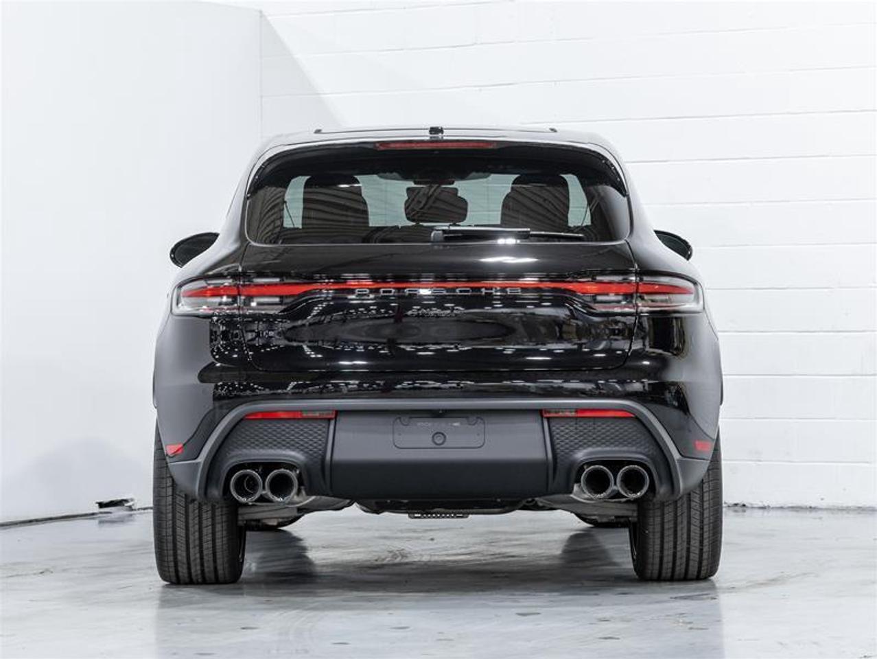 2026 Porsche Macan  Photo