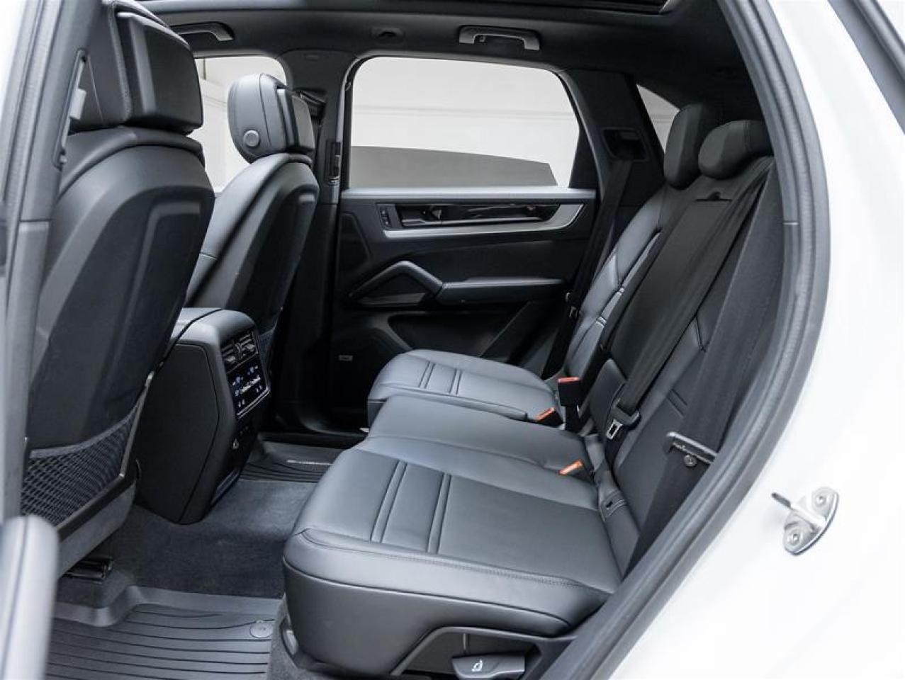 2026 Porsche Cayenne  Photo