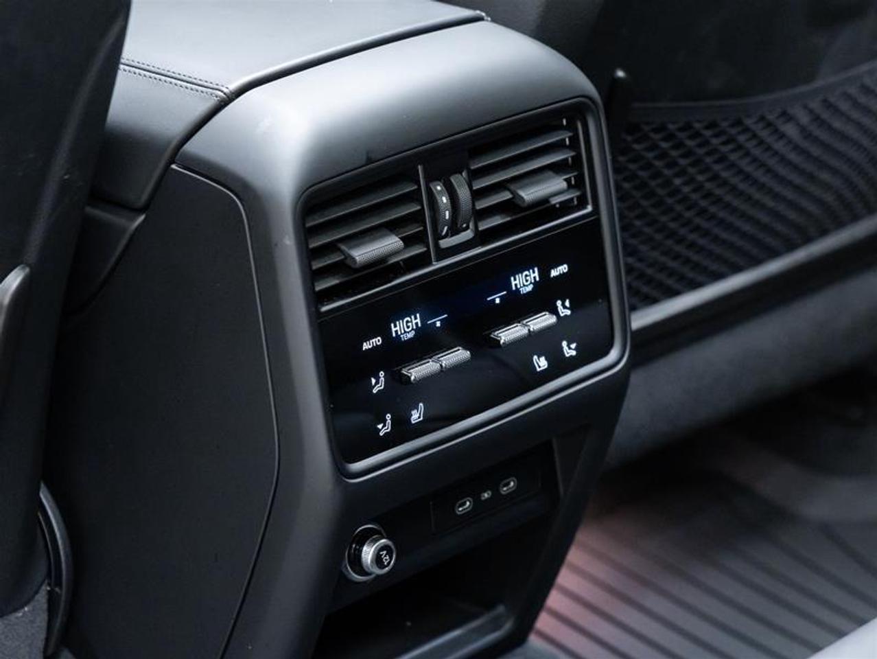 2026 Porsche Cayenne  Photo