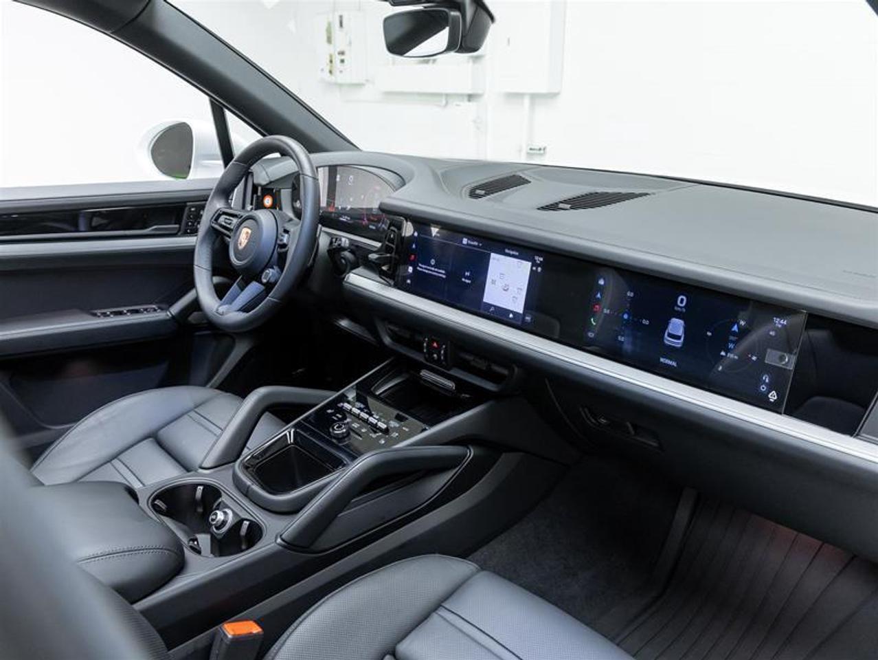 2026 Porsche Cayenne  Photo