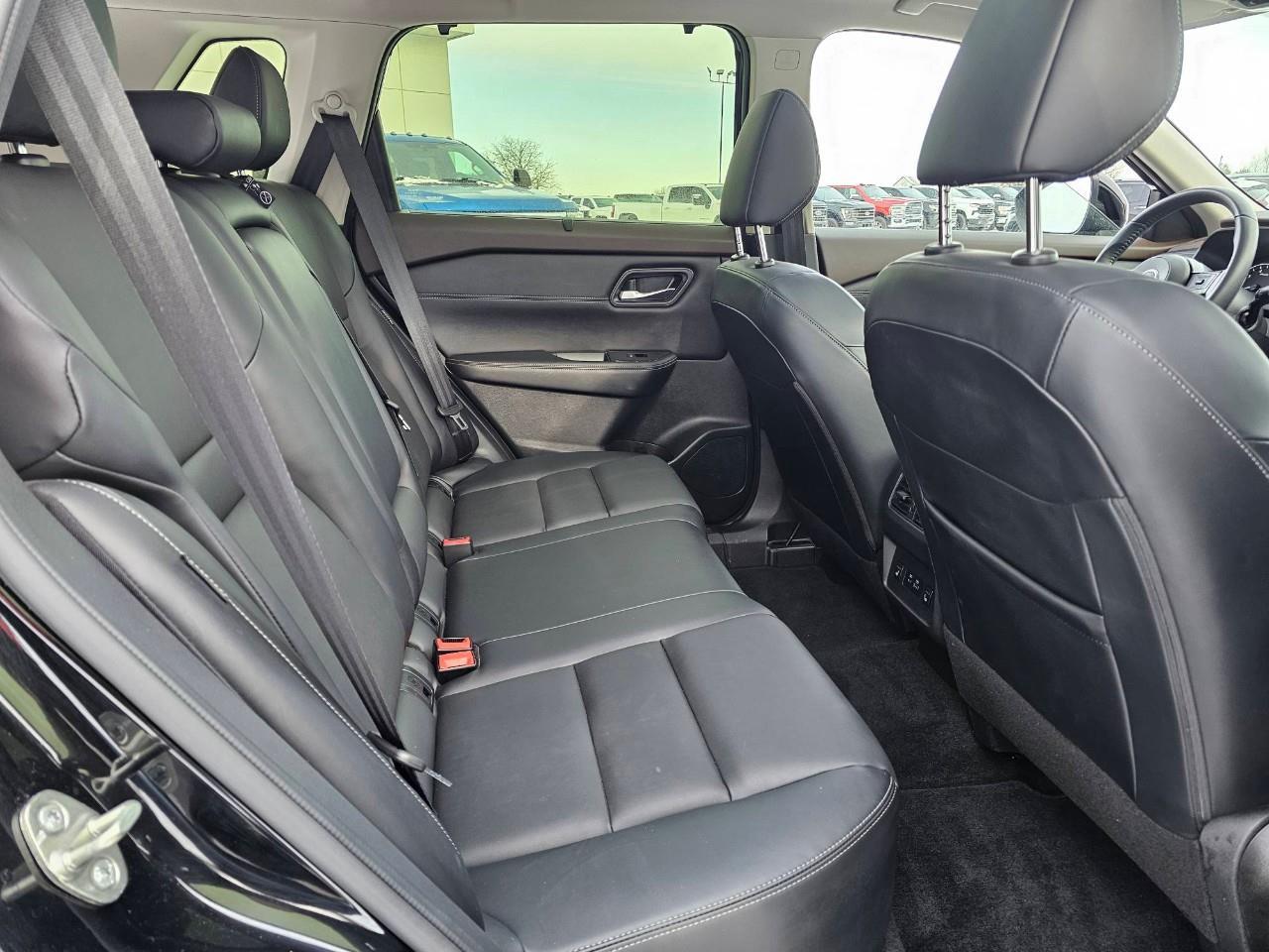 2023 Nissan Rogue SV Midnight Edition 4dr All-Wheel Drive Sport Utility Photo