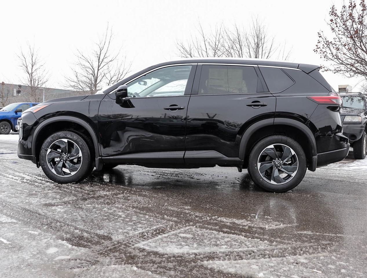 2025 Nissan Rogue SV Moonroof HEATED STEERING   PANO ROOF   POWER SE Photo