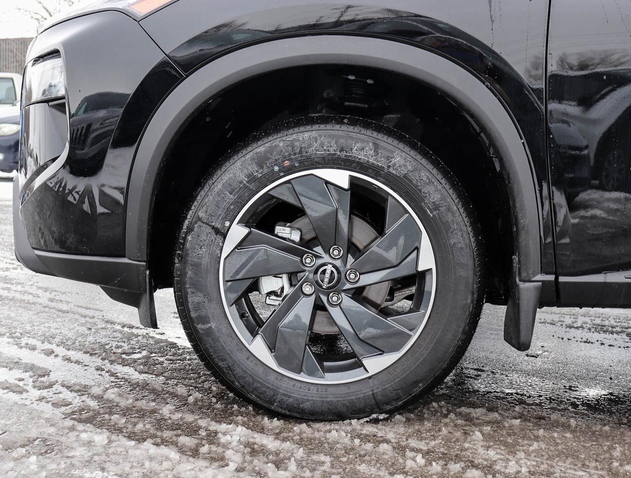 2025 Nissan Rogue SV Moonroof HEATED STEERING   PANO ROOF   POWER SE Photo