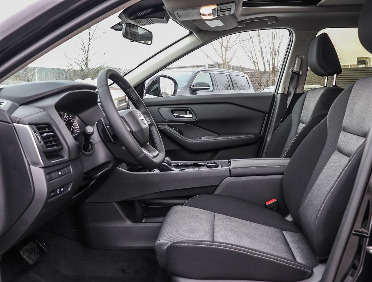 2025 Nissan Rogue SV Moonroof HEATED STEERING   PANO ROOF   POWER SE Photo