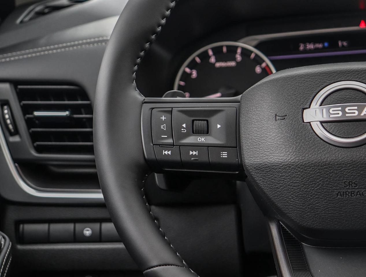 2025 Nissan Rogue SV Moonroof HEATED STEERING   PANO ROOF   POWER SE Photo