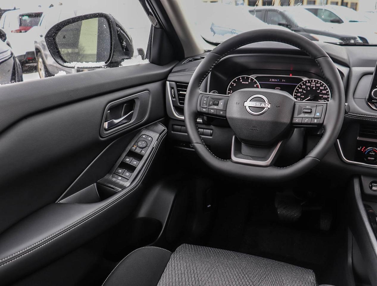 2025 Nissan Rogue SV Moonroof HEATED STEERING   PANO ROOF   POWER SE Photo