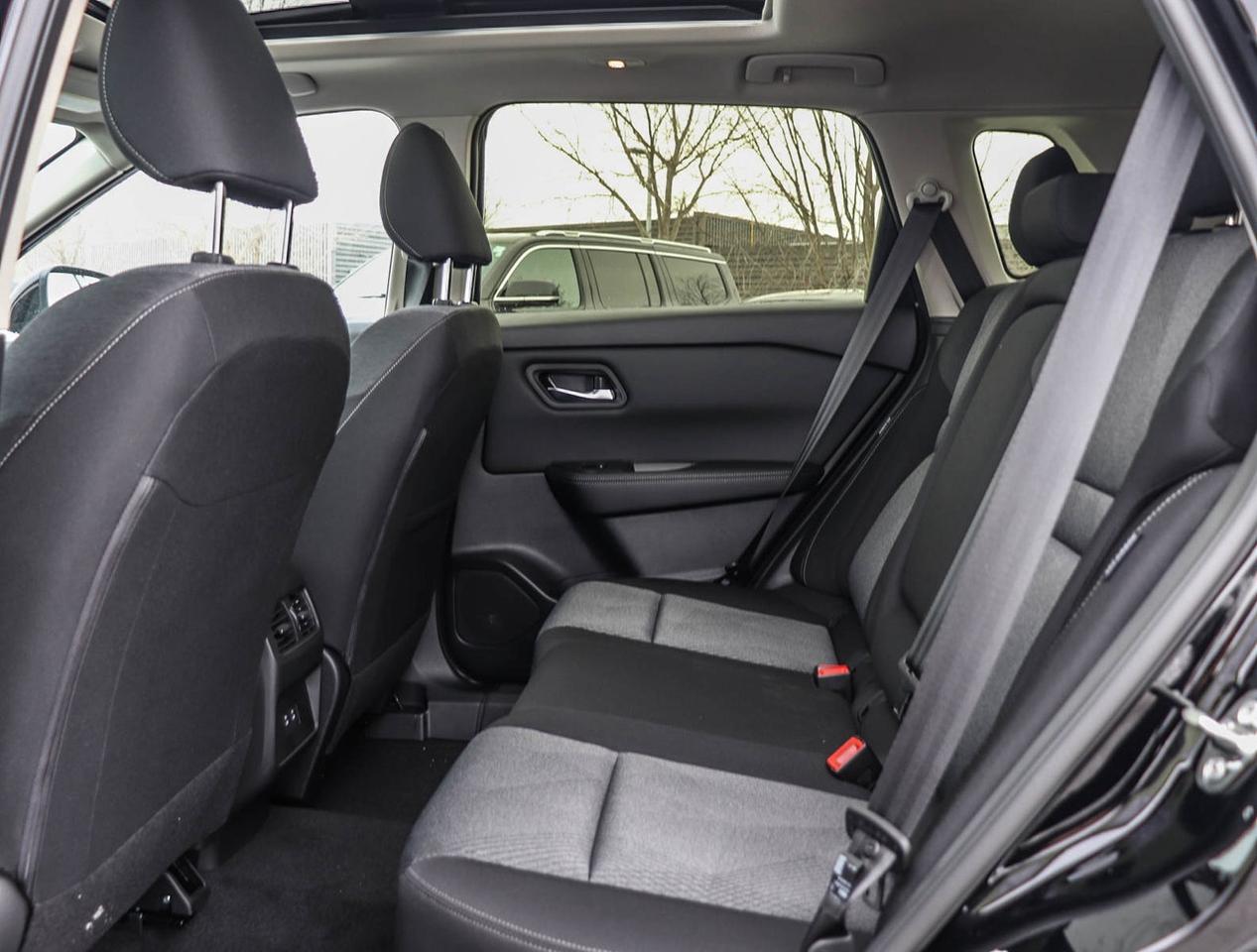 2025 Nissan Rogue SV Moonroof HEATED STEERING   PANO ROOF   POWER SE Photo