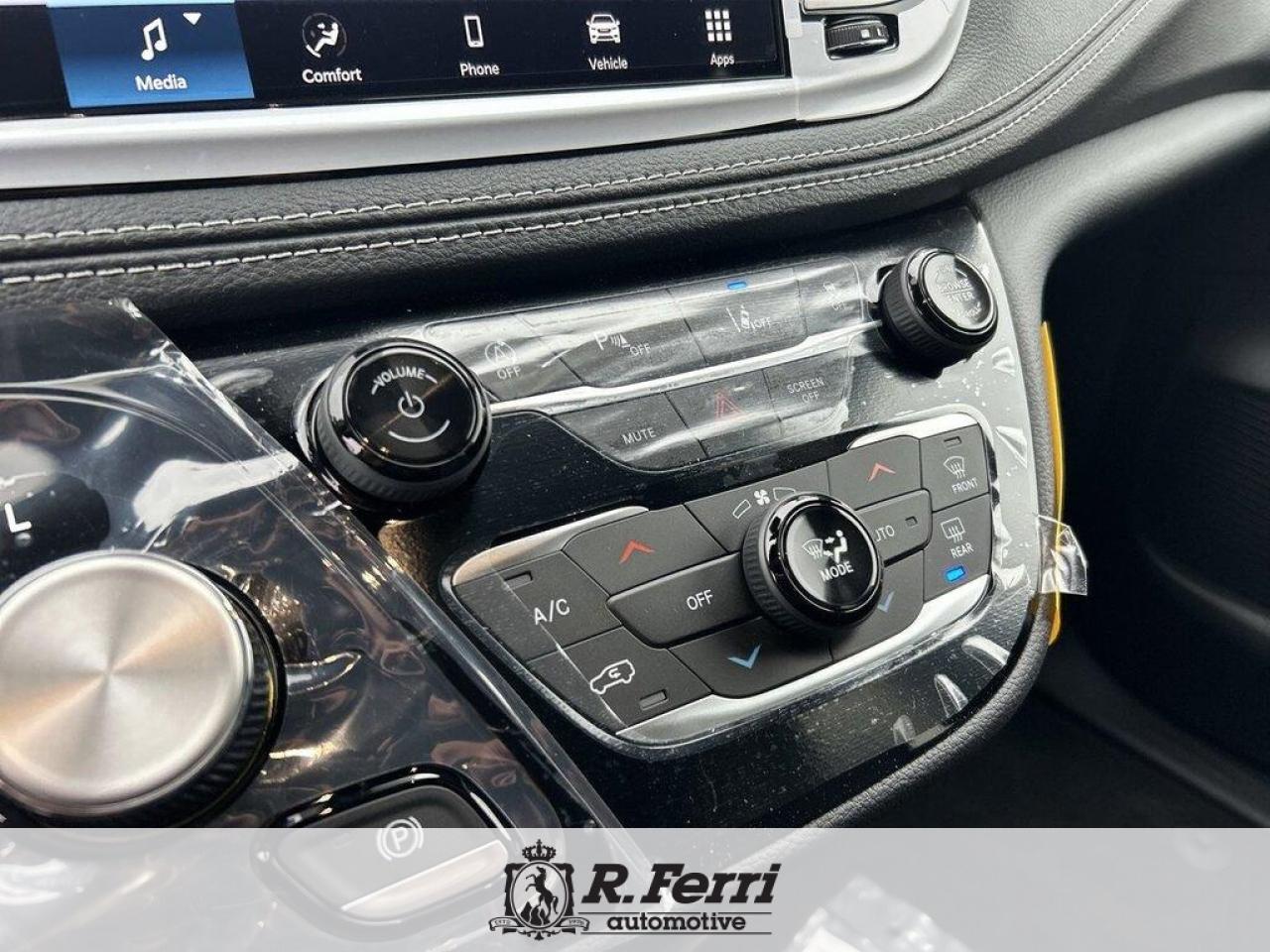 2026 Chrysler Pacifica Select Front-Wheel Drive Passenger Van Photo