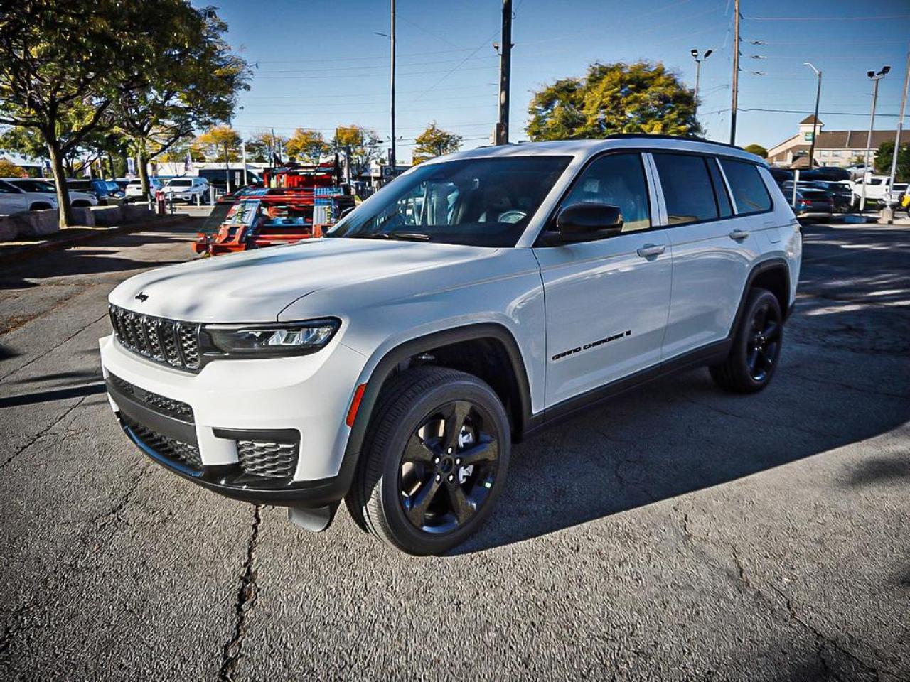 2025 Jeep Grand Cherokee L  Photo4